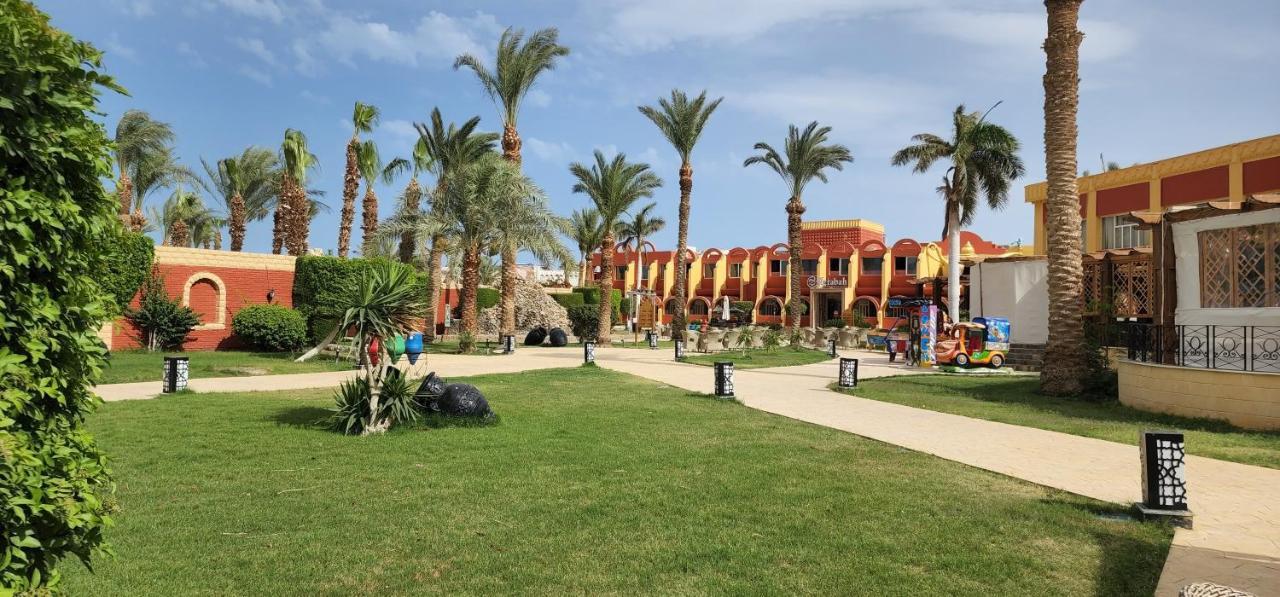 Aladdin Beach Resort Hurghada Bagian luar foto