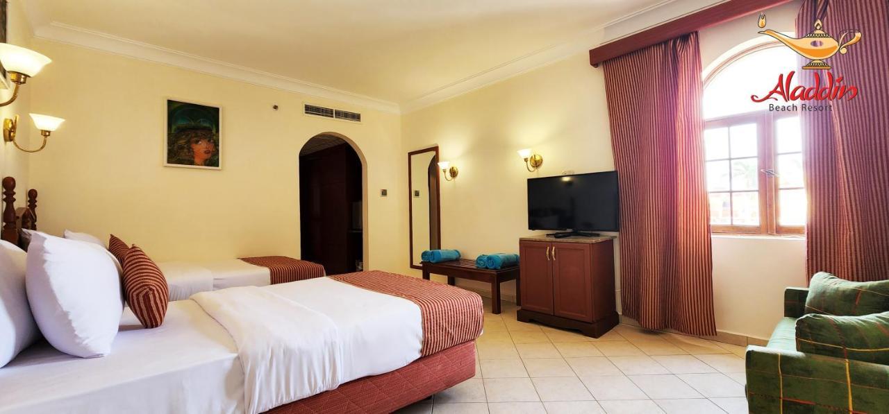 Aladdin Beach Resort Hurghada Bagian luar foto