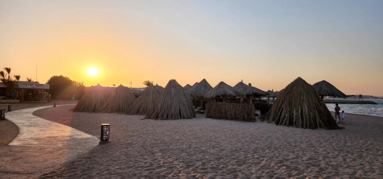 Aladdin Beach Resort Hurghada Bagian luar foto