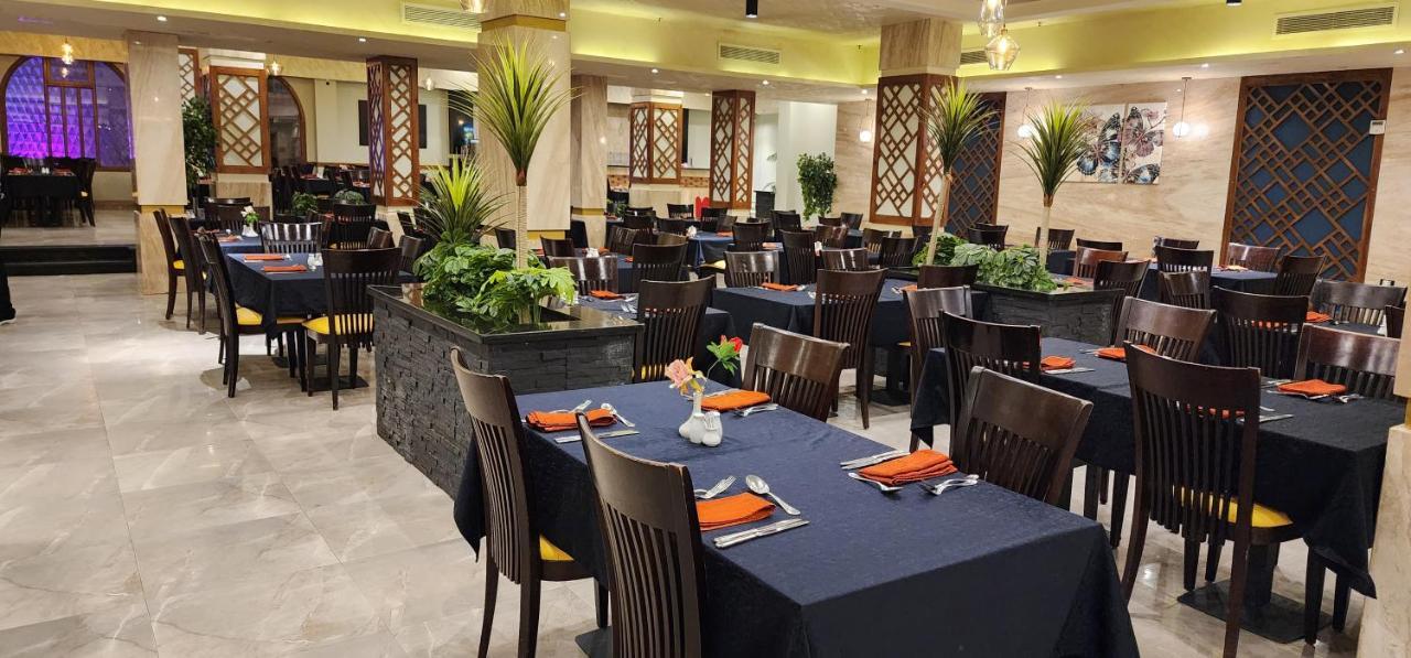 Aladdin Beach Resort Hurghada Bagian luar foto