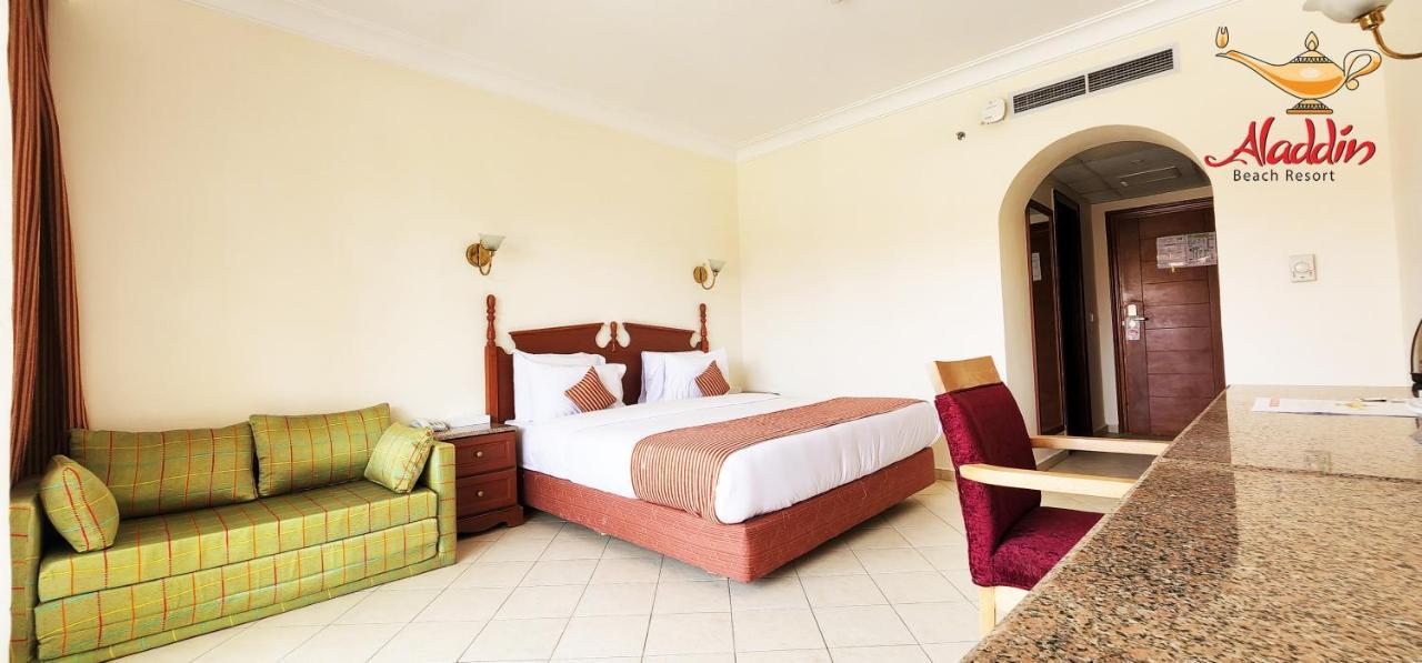Aladdin Beach Resort Hurghada Bagian luar foto