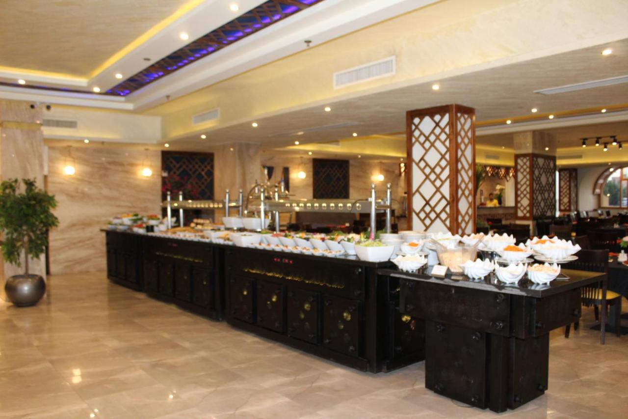 Aladdin Beach Resort Hurghada Bagian luar foto