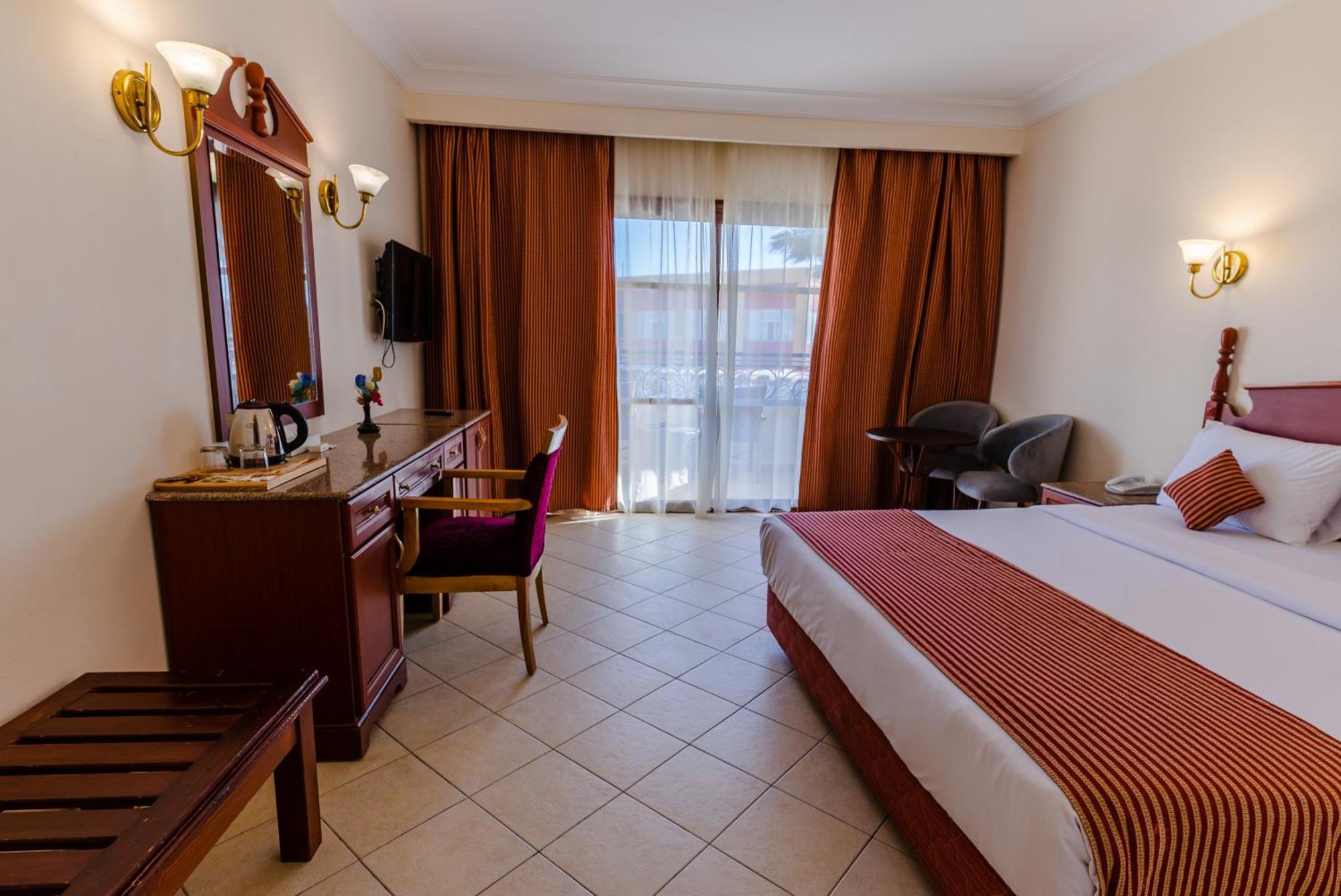 Aladdin Beach Resort Hurghada Ruang foto